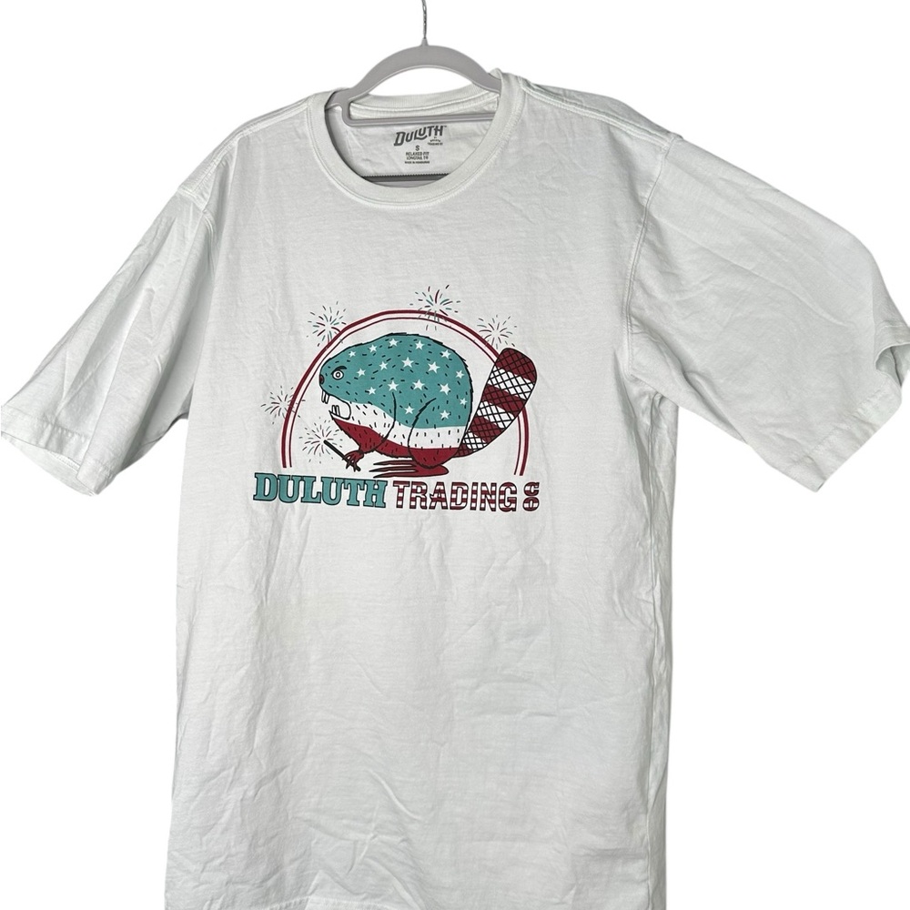 Duluth Trading Co White Short Sleeve Tee with Graphic